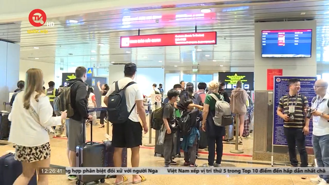 Du lịch Khánh Hòa gặp khó do vé máy bay tăng cao