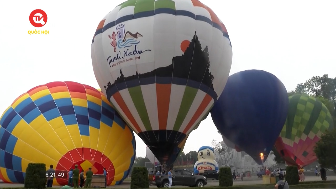 Độc đáo lễ hội khinh khí cầu quốc tế lần thứ II tại Tuyên Quang