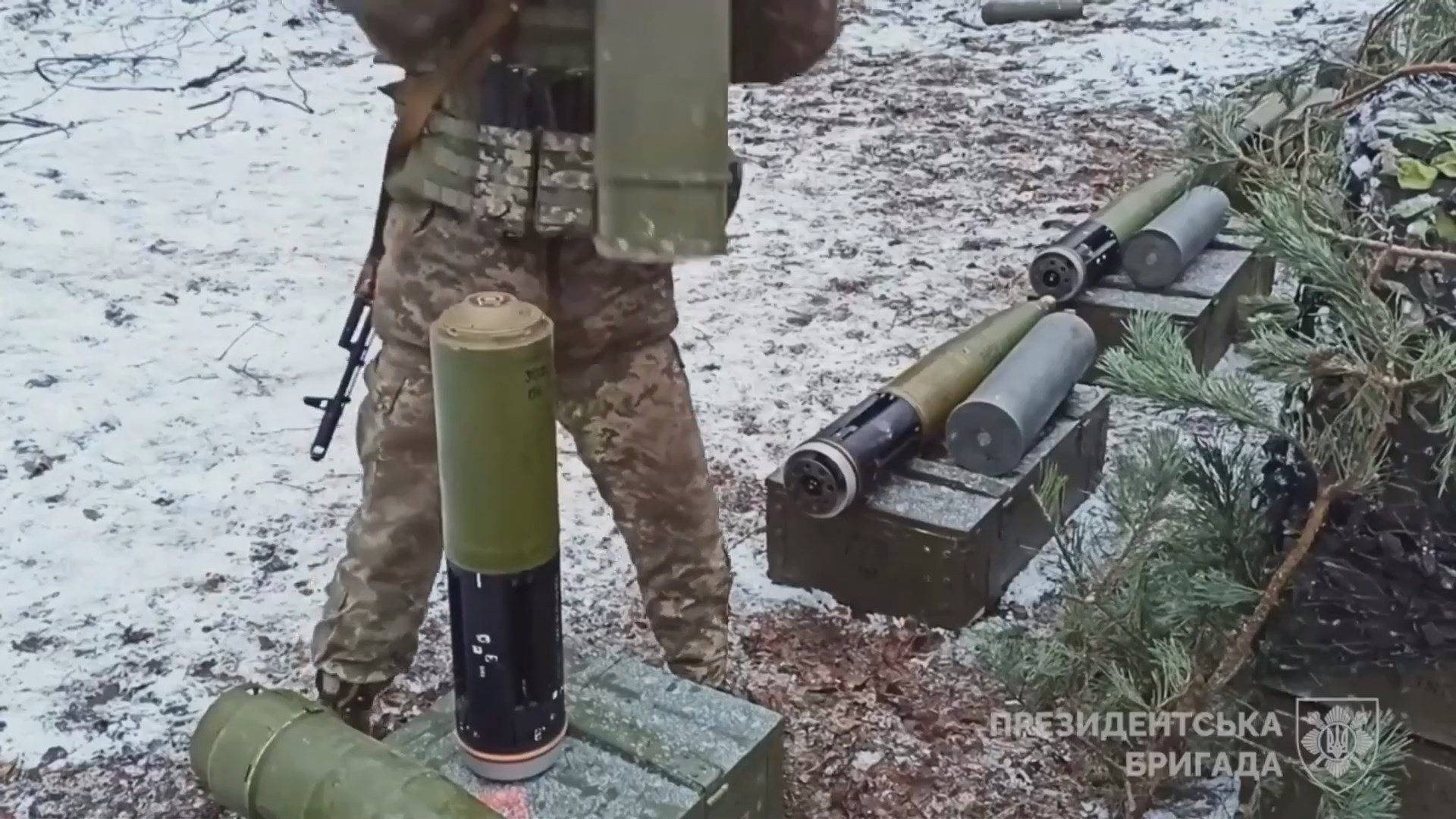Đạn "trăm phát, trăm trúng" của Nga bắn nổ siêu pháo Ukraine