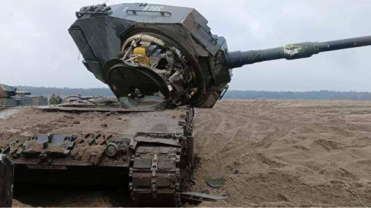 6 xe tăng Leopard đang trên đường đến Ukraine