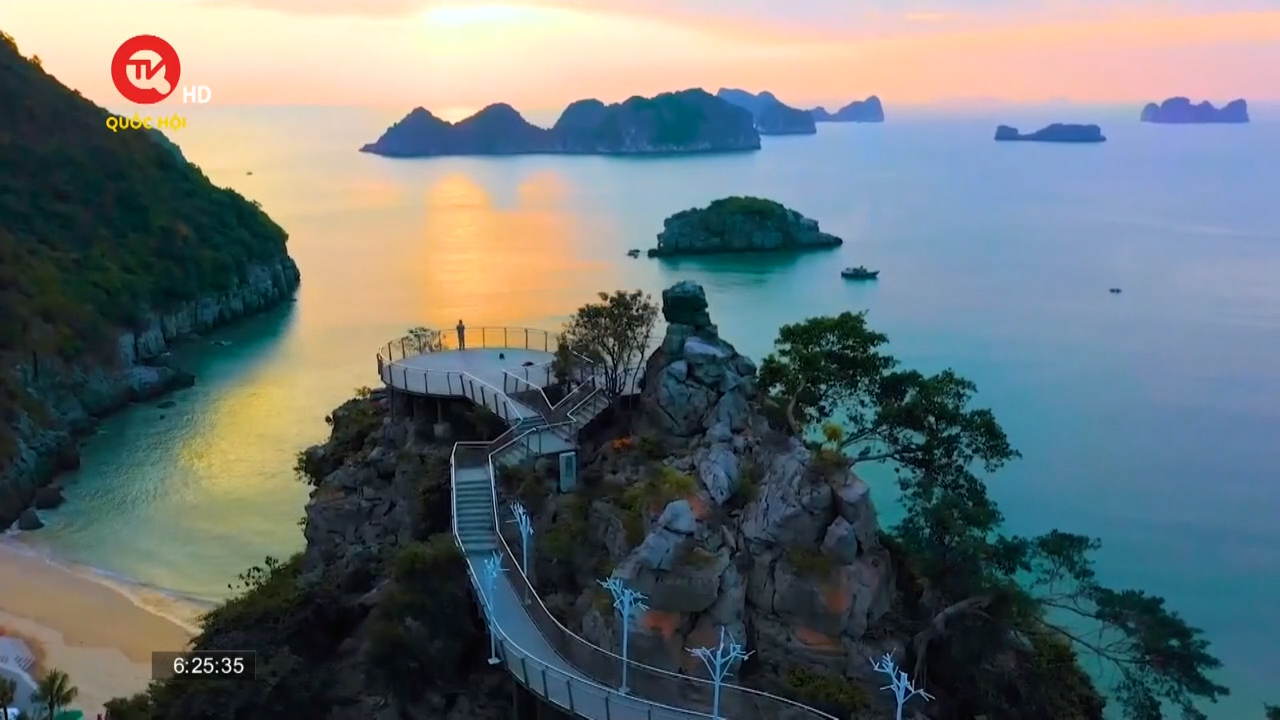 Việt Nam lọt top 10 điểm đến hấp dẫn nhất Châu Á