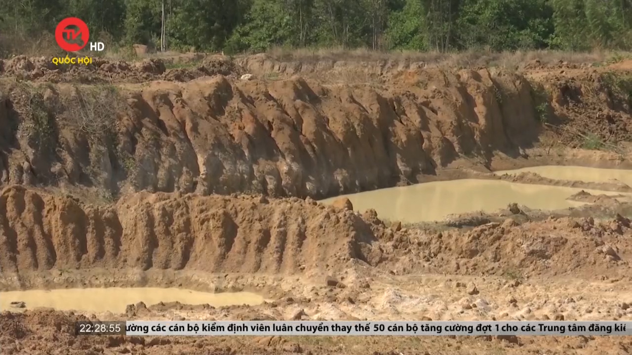 Vì sao UBND tỉnh Bình Thuận chỉ cấp 4 mỏ đất phục vụ thi công cao tốc