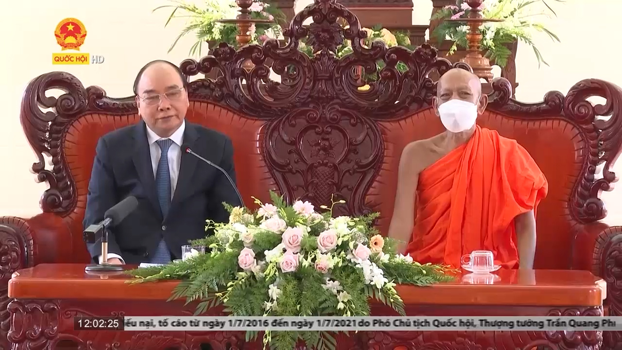 Chủ tịch Nước Nguyễn Xuân Phúc thăm, chúc Tết Chol Chnam Thmay tại Cần Thơ