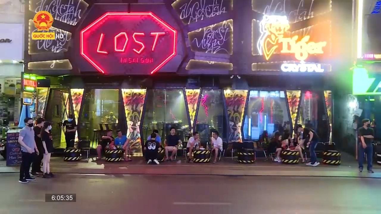Hà Nội: Nhiều hộ kinh doanh karaoke, bar, massage, internet vui mừng khi mở cửa trở lại