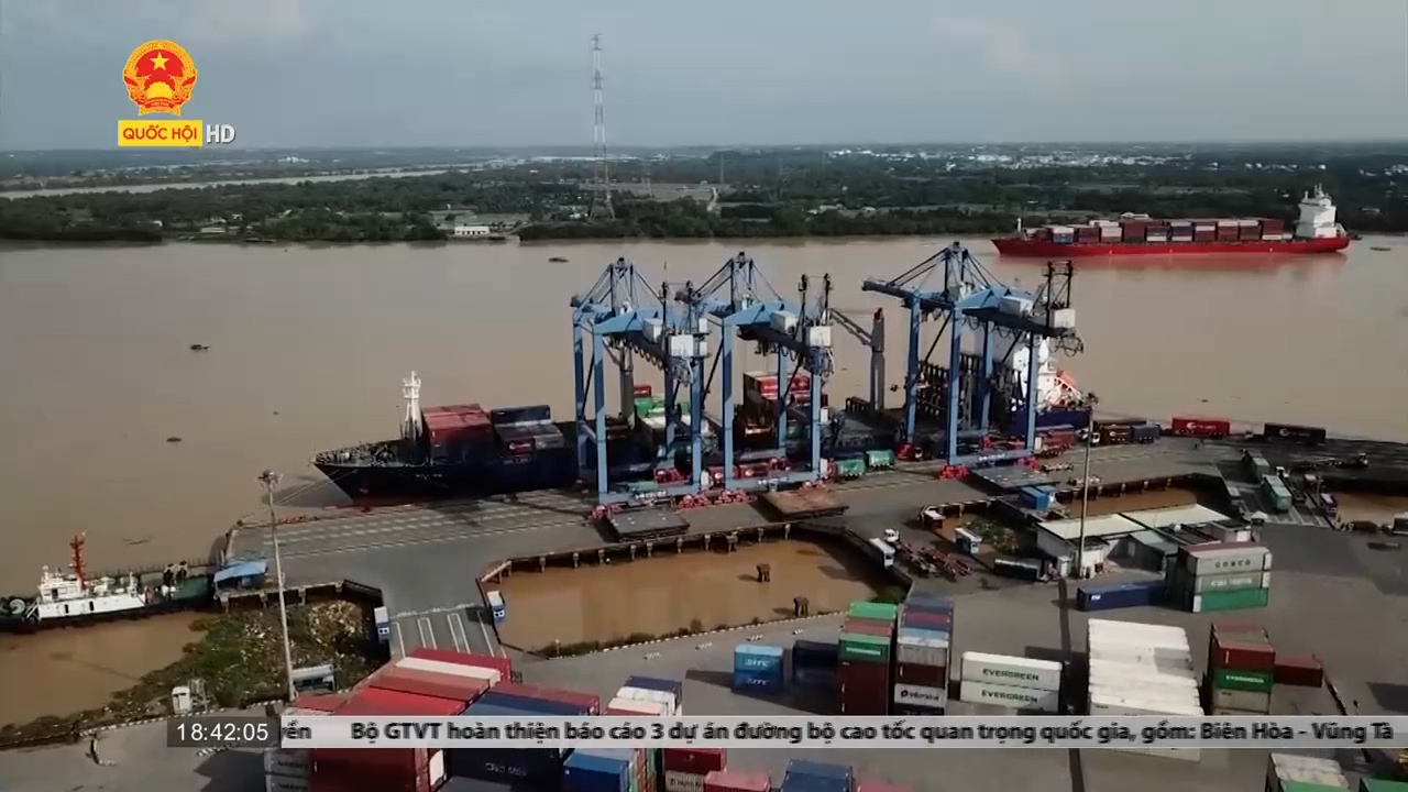 Thành phố Hồ Chí Minh: Thu hơn 63 tỷ đồng sau 1 tuần thực hiện thu phí dịch vụ cảng biển
