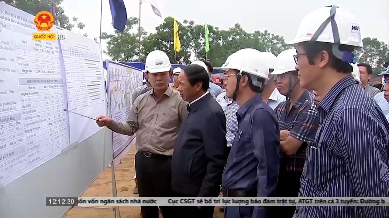 Phó Thủ tướng Chính phủ Lê Văn Thành kiểm tra tiến độ Dự án xây dựng cao tốc Bắc Nam phía Đông