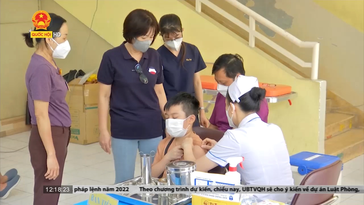 TP. Hồ Chí Minh: Ngày đầu tiêm vaccine phòng Covid-19 cho trẻ 5 đến dưới 12 tuổi