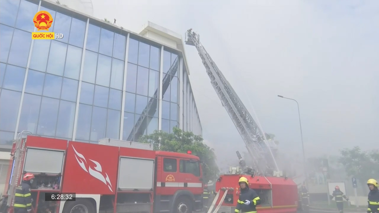 TP. Hồ Chí Minh huy động hơn 1100 người diễn tập phòng cháy tại bệnh viện