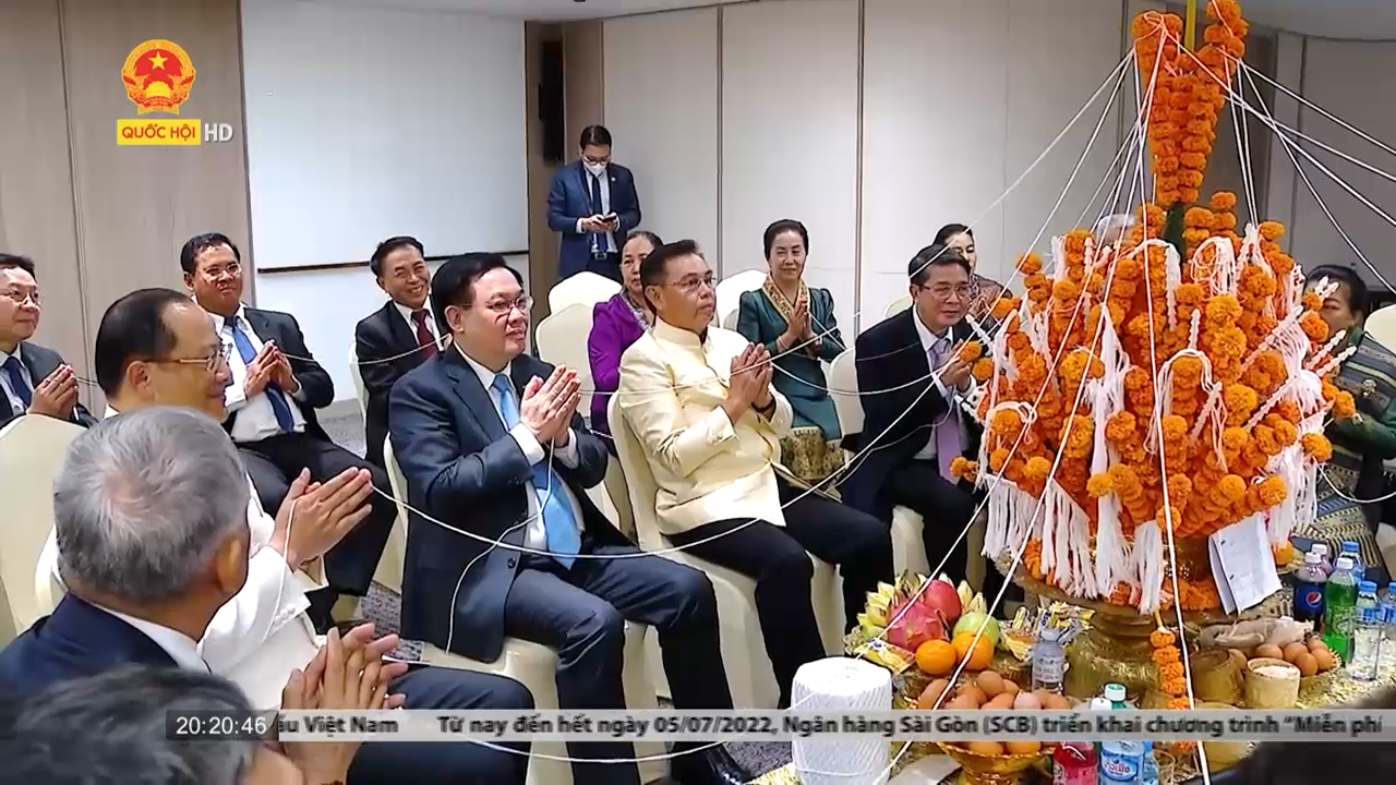 Chủ tịch Quốc hội thăm Lào: Tiếp tục vun đắp quan hệ hợp tác đặc biệt Việt - Lào