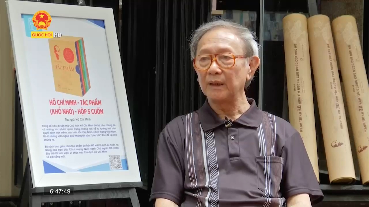 Khách mời hôm nay: Nhà biên kịch Trần Đức Tuấn kể lại hành trình theo chân Bác để làm phim, viết sách