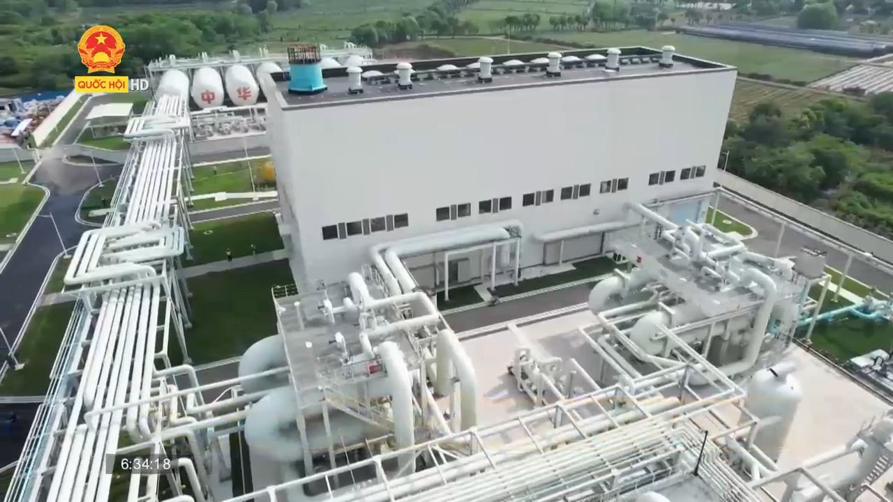 Nhà máy lưu trữ năng lượng khí nén đầu tiên của Trung Quốc bắt đầu phát điện