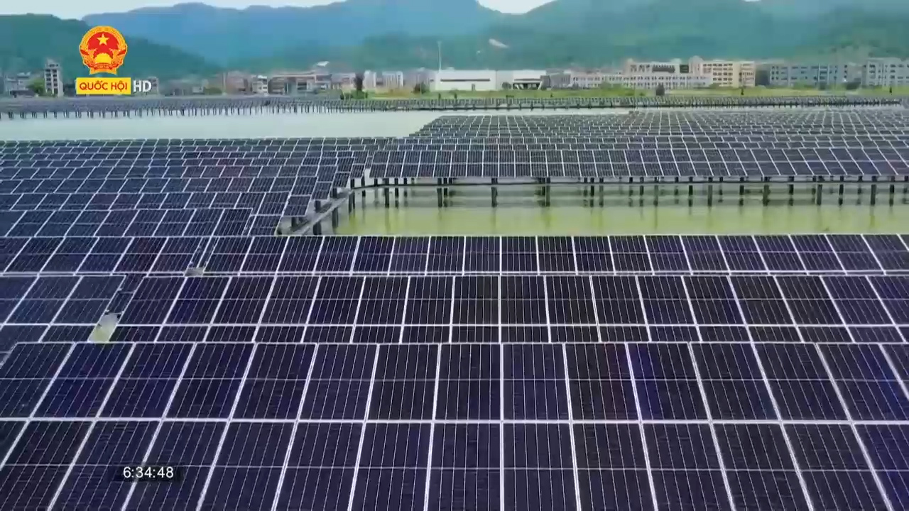 Vận hành nhà máy điện hỗn hợp lớn nhất Trung Quốc