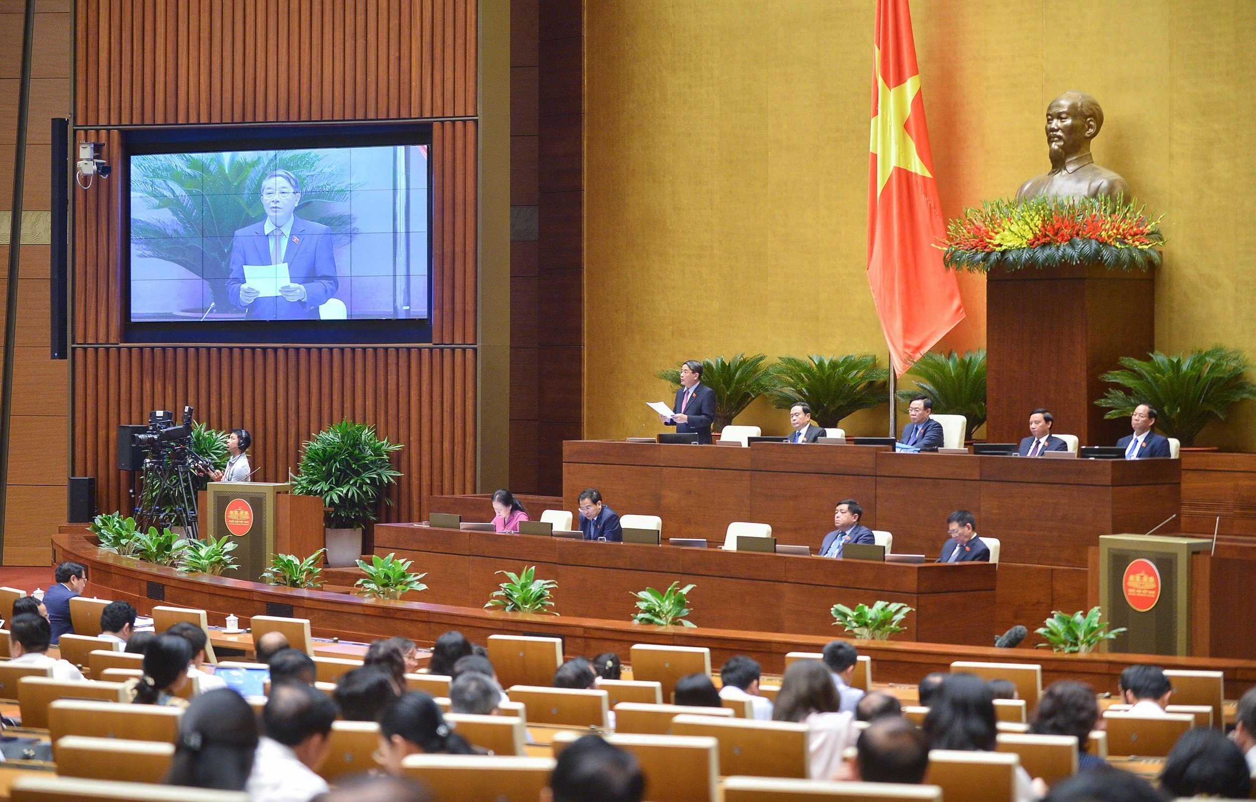 Phó Chủ tịch Quốc hội Nguyễn Đức Hải: Làm rõ thách thức, triển vọng của kinh tế VN, hoàn thành mục tiêu tăng trưởng