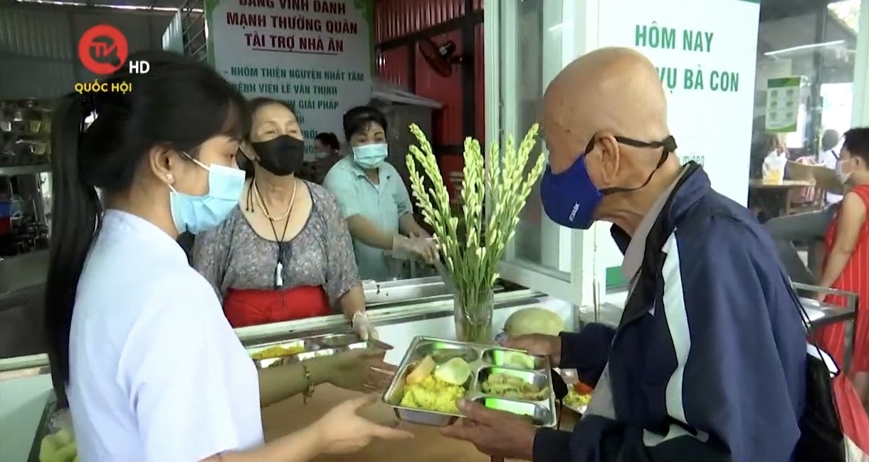 Thành phố Hồ Chí Minh: Nhà ăn hạnh phúc cho bệnh nhân khó khăn