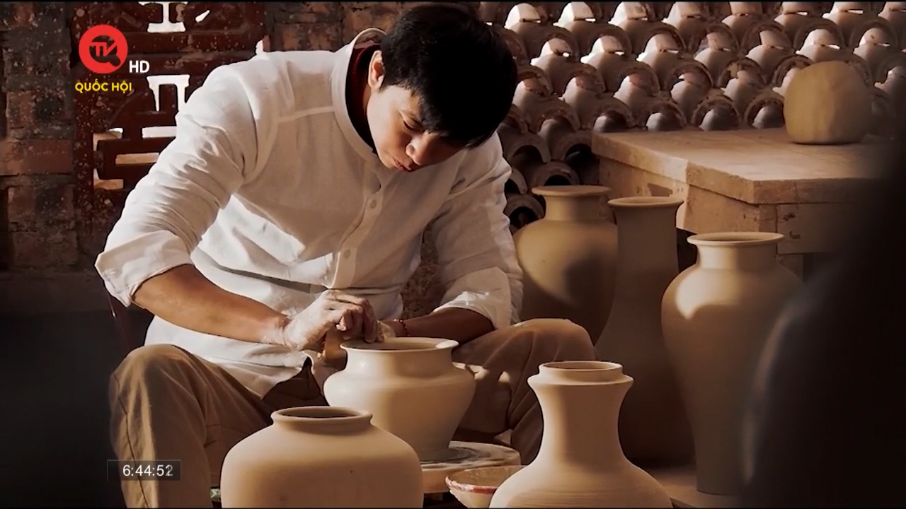Khách mời hôm nay: Nghệ nhân Nguyễn Trường Sơn - người đưa hơi thở Phật giáo vào gốm
