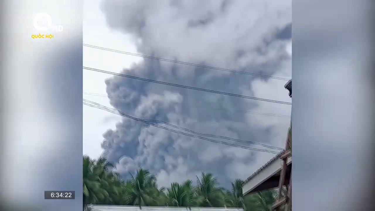 Philippines cảnh báo núi lửa hoạt động bất thường