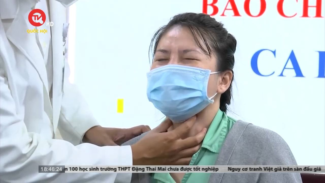 Nuốt phải răng giả khi súc miệng, một phụ nữ phải nhập viện cấp cứu
