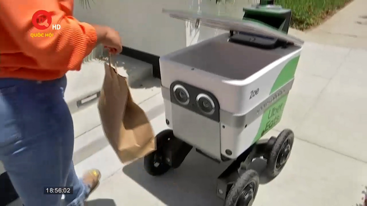 Uber ra mắt robot di động giúp giao đồ ăn nhanh