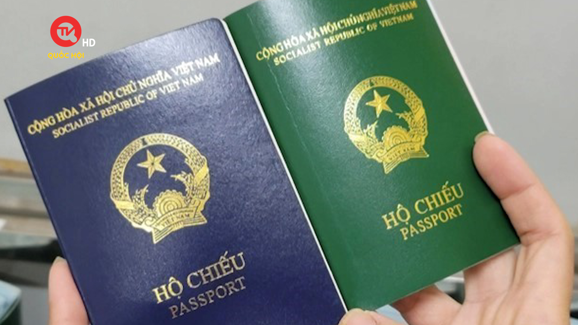 Sau Đức, du khách Việt gặp khó khi xin visa vào Hungary bằng hộ chiếu mới