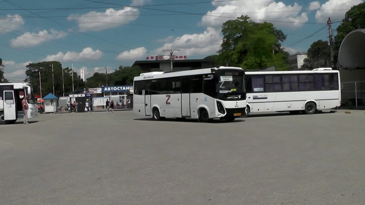 Nga khai trương tuyến xe buýt giữa Crimea và Ukraine do Nga kiểm soát