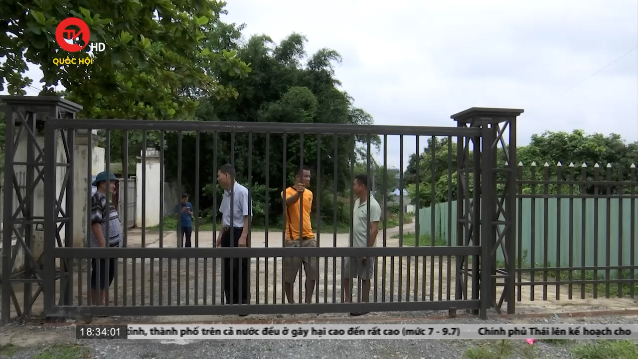 Hòa Bình: Người dân tố doanh nghiệp xây cổng bịt lối đi dân sinh