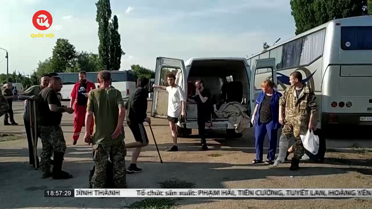 Nga, Ukraine trao đổi tù binh lớn nhất từ trước tới nay
