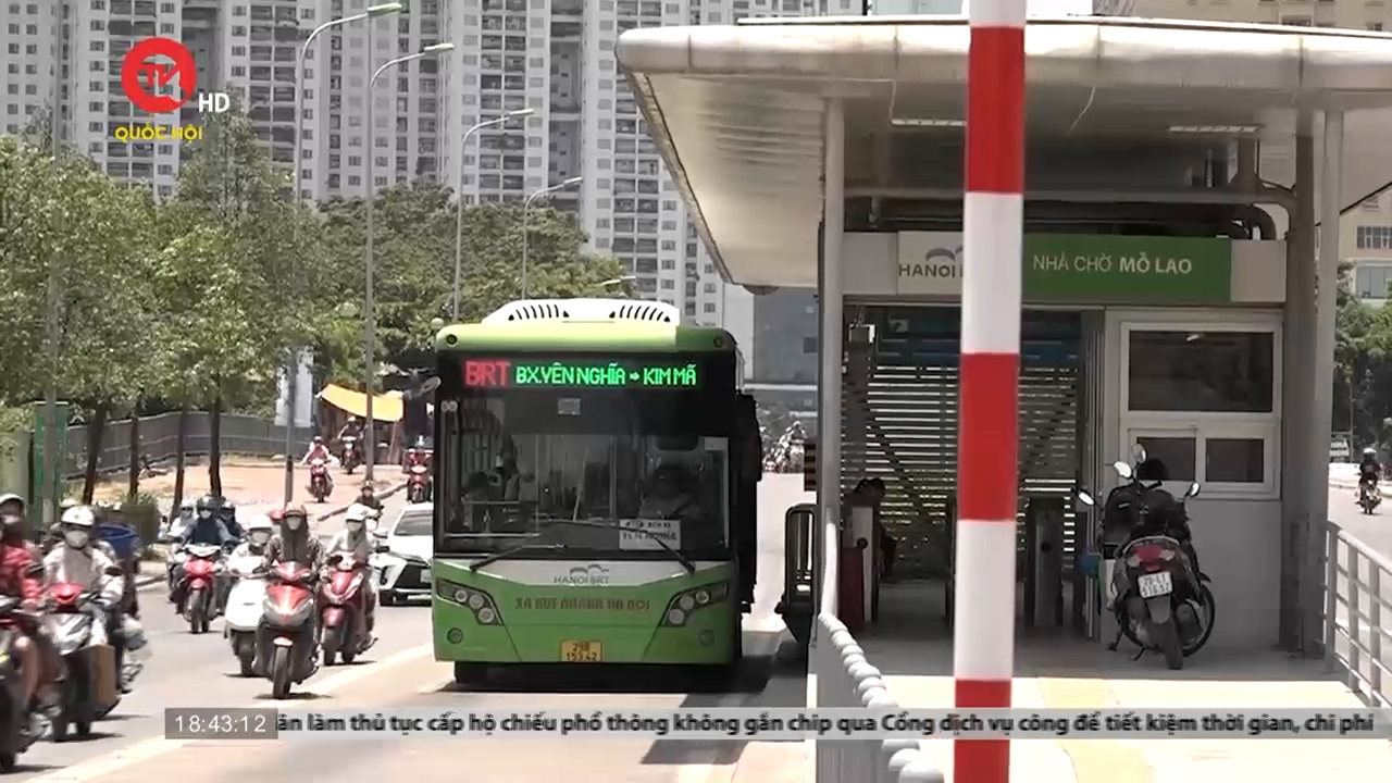 Người dân đồng tình với đề xuất cho xe khách 24 chỗ và xe công vụ đi vào làn BRT