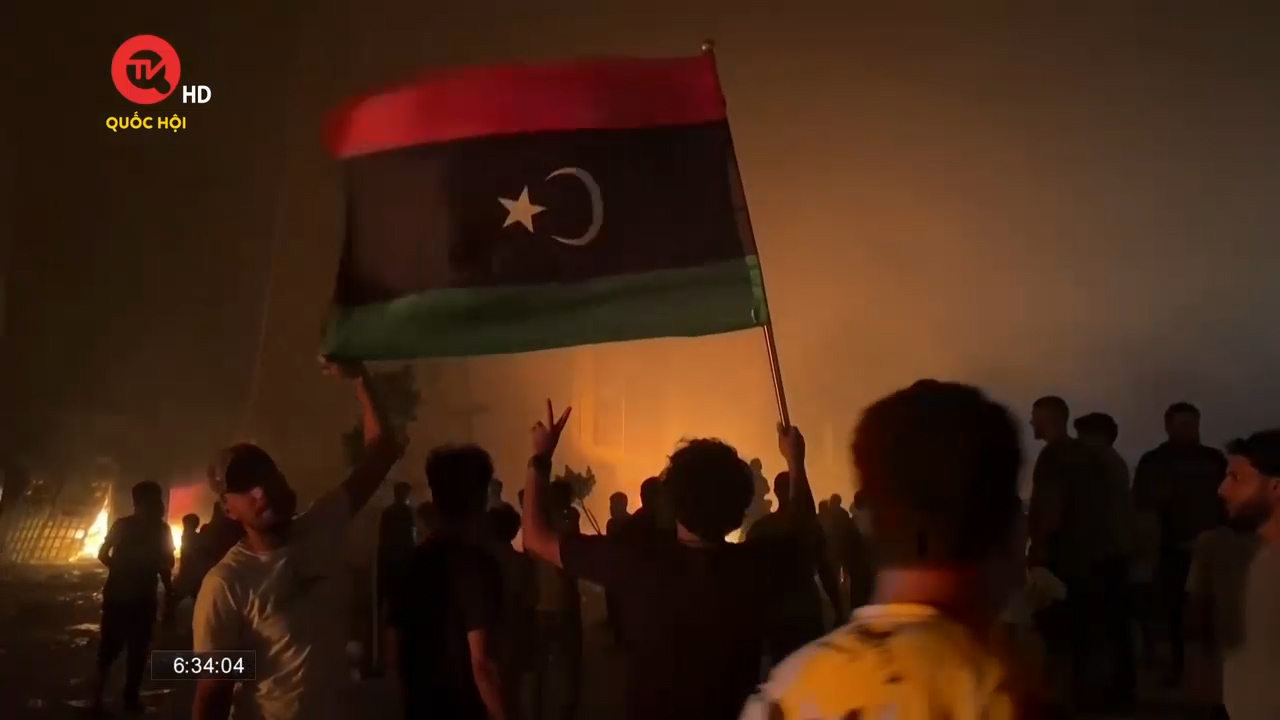 Điểm tin quốc tế 3/7: Người dân Lybia biểu tình tấn công vào nhà Quốc hội