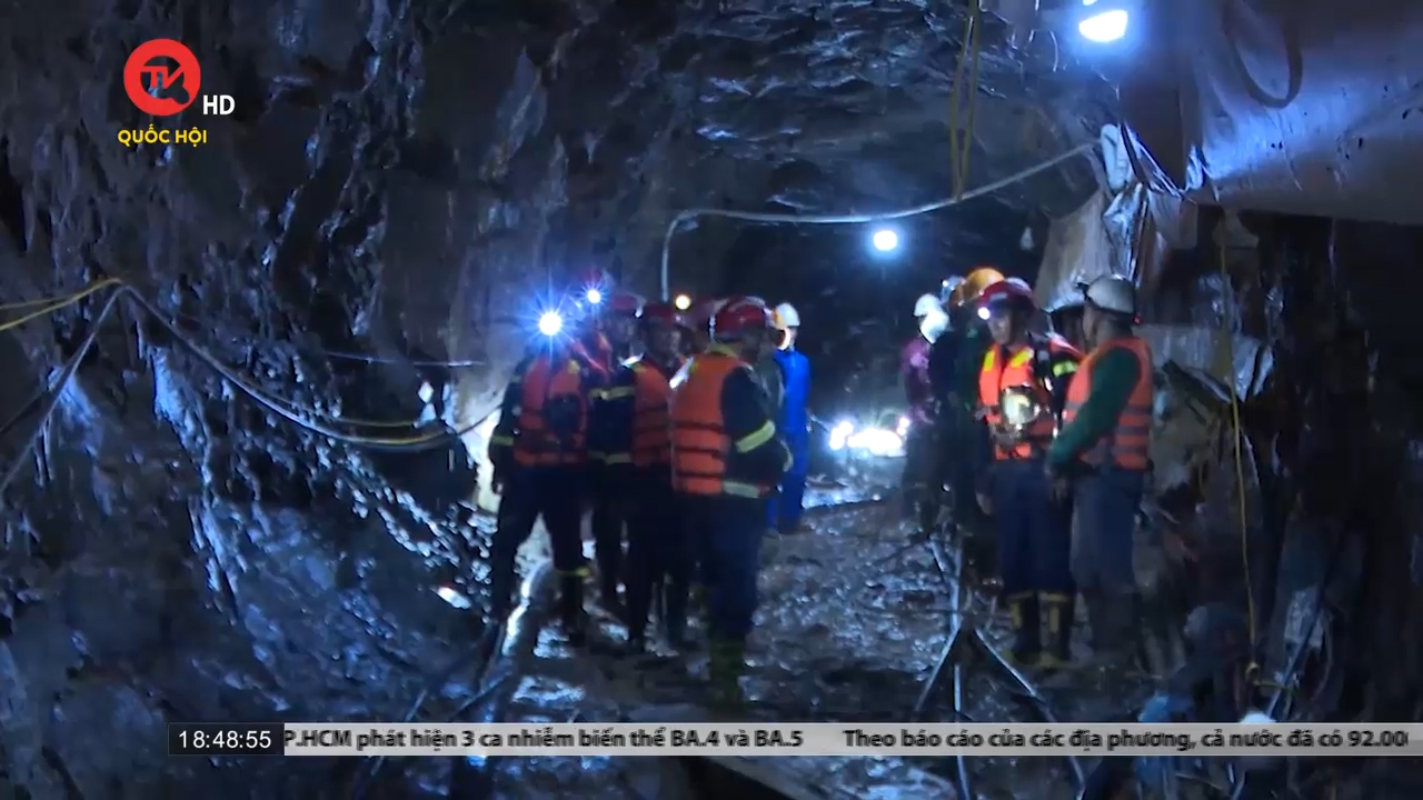 Gần 3 ngày trôi qua, Điện Biên vẫn nỗ lực tìm kiếm công nhân mắc kẹt trong hầm thuỷ điện