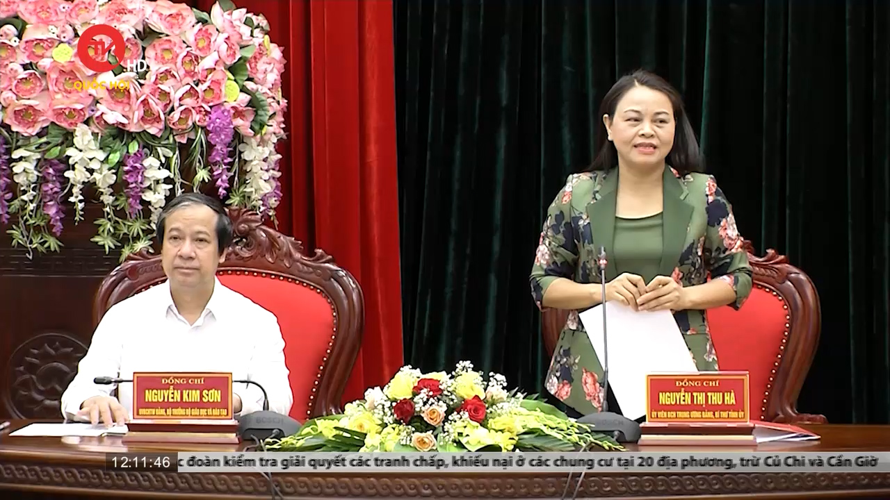 Bộ trưởng Bộ GD&ĐT kiểm tra công tác coi thi tại Ninh Bình