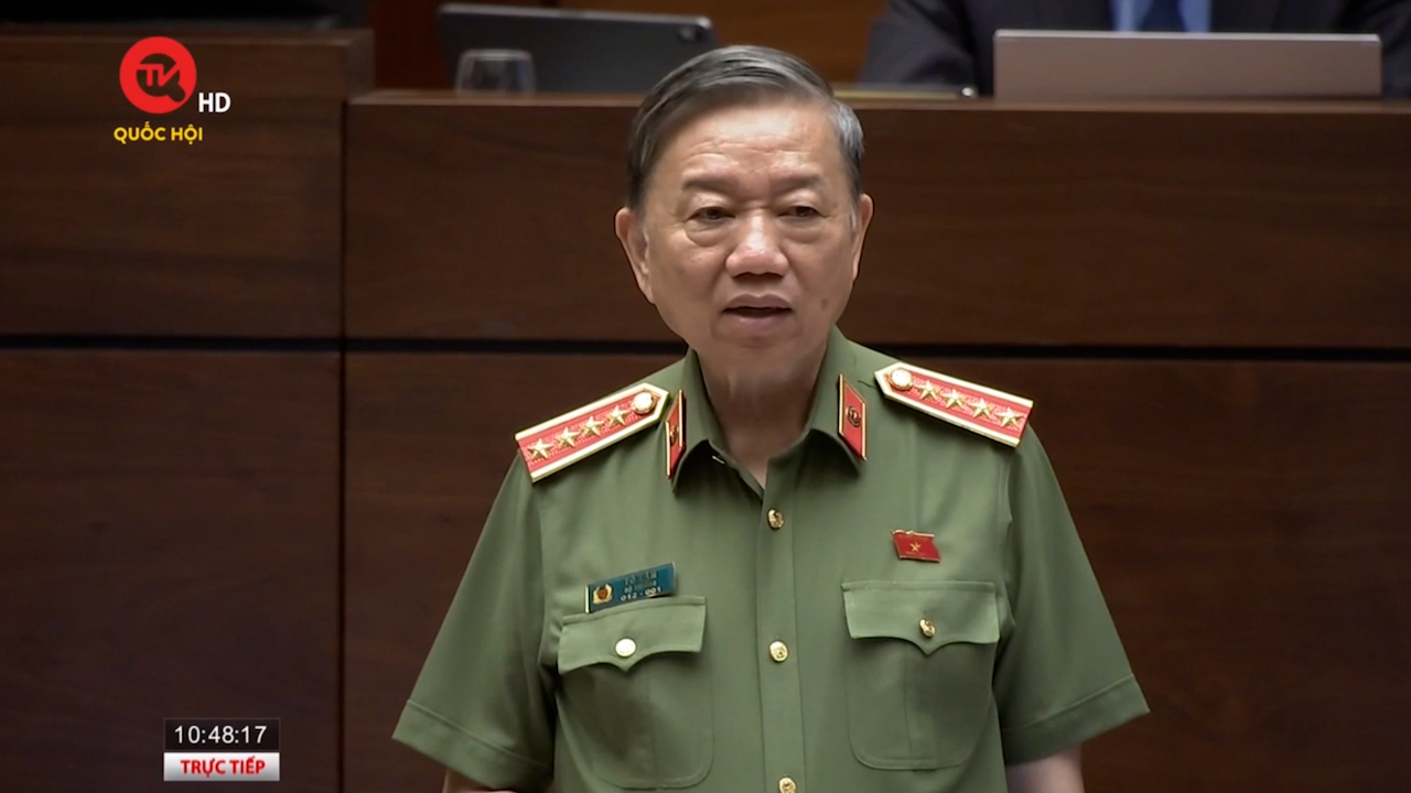 Bộ trưởng Bộ Công an Tô Lâm: "Không có chủ trương thu hộ khẩu để làm khó nhân dân"