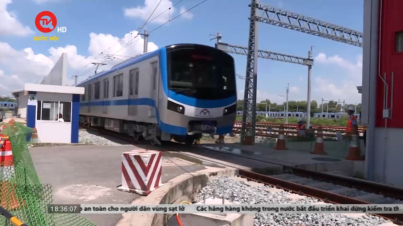 Thành phố Hồ Chí Minh: Chạy thử đoàn tàu đầu tiên tuyến Metro số 1