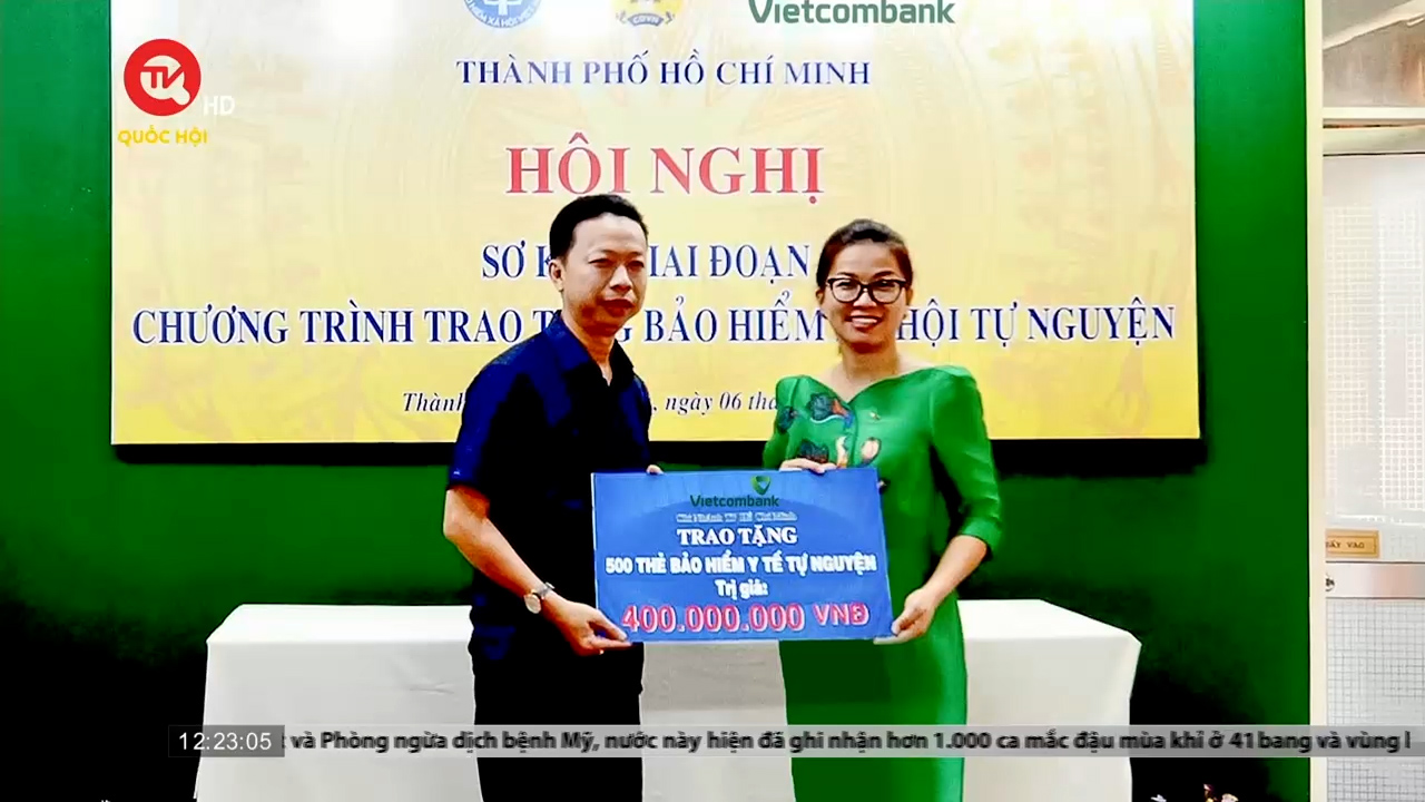 Vietcombank Thành phố Chí Minh ủng hộ 2,2 tỷ đồng hỗ trợ đoàn viên khó khăn