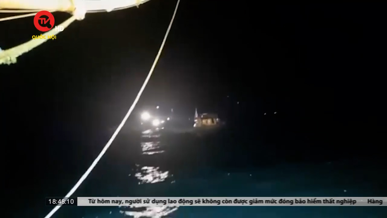 Quảng Trị: Điều tra vụ tàu cá chìm nghi bị ném thuốc nổ