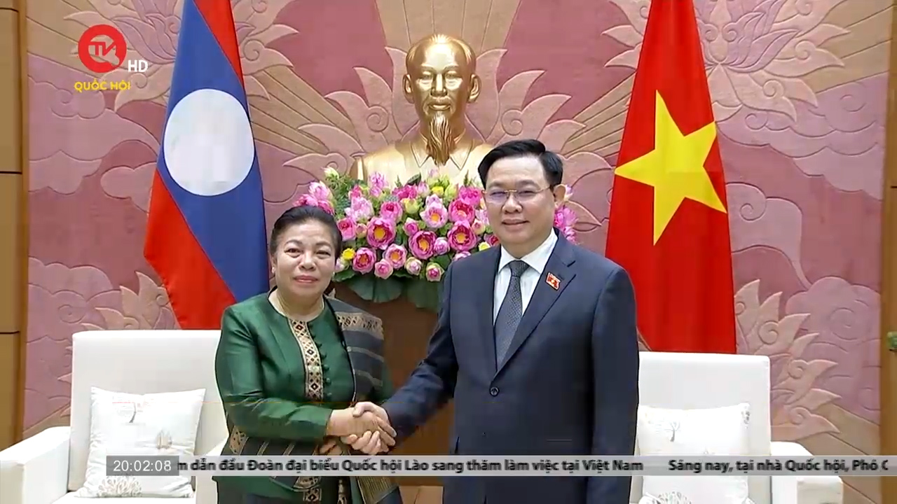 Chủ tịch Quốc hội Vương Đình Huệ tiếp Phó Chủ tịch Quốc hội Lào Sounthone Xayachak