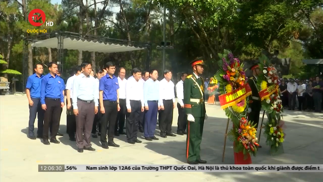 Phó Thủ tướng Lê Minh Khái dâng hương tri ân các anh hùng liệt sỹ tại Quảng Trị