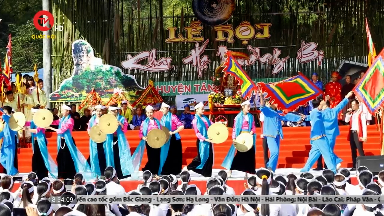 Người Mường ở Hòa Bình đón nhận 2 di sản văn hóa phi vật thể quốc gia