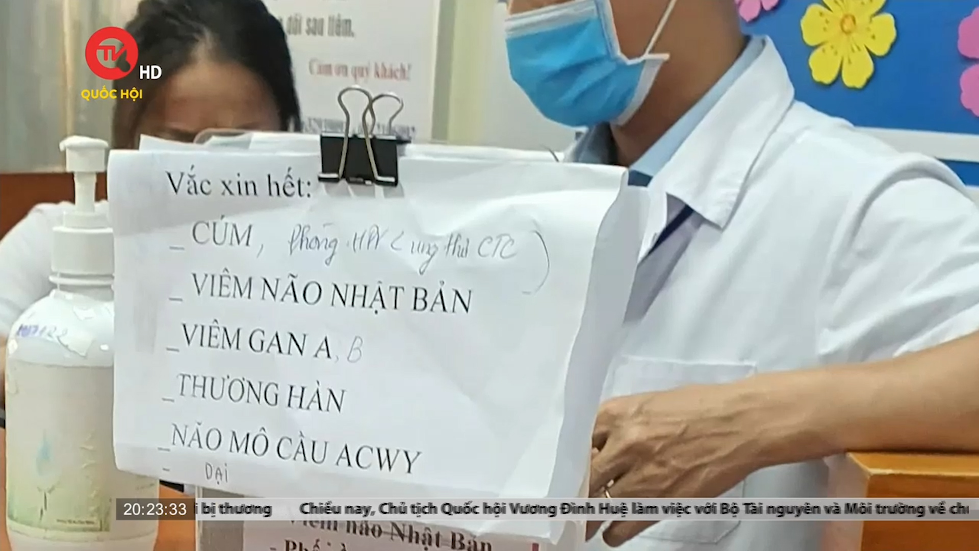 Nhiều trung tâm tiêm chủng ở Hà Nội “cháy” các loại vaccine cúm