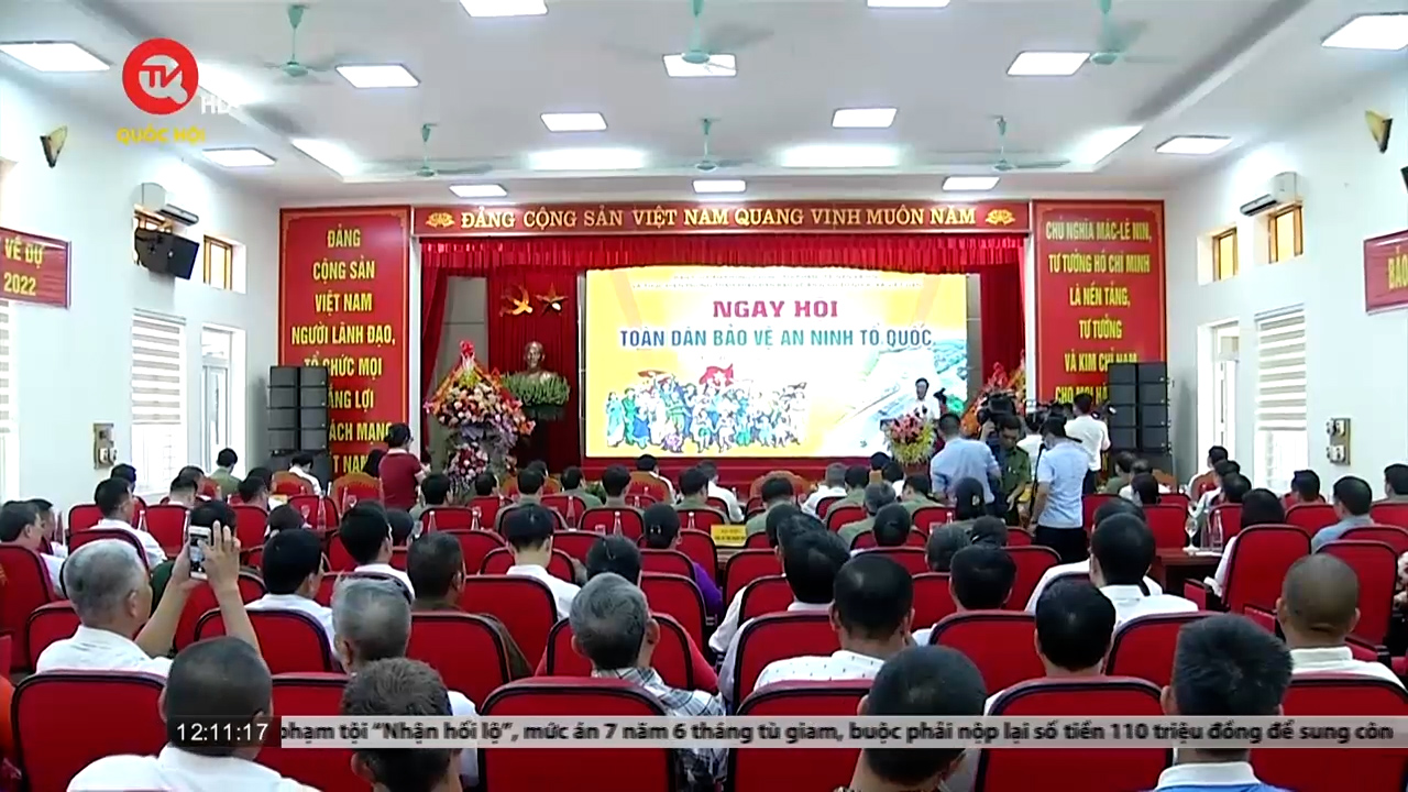 Phó Thủ tướng Thường trực Phạm Bình Minh dự Ngày hội toàn dân bảo vệ an ninh Tổ quốc