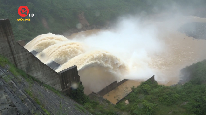 Quảng Nam: Mưa lớn, nhiều khu vực ngập sâu
