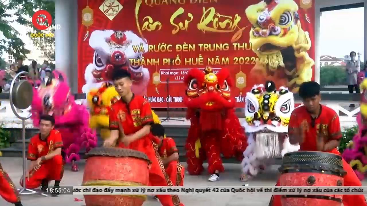 Lễ hội quảng diễn Lân Sư Rồng khuấy động thành phố Huế