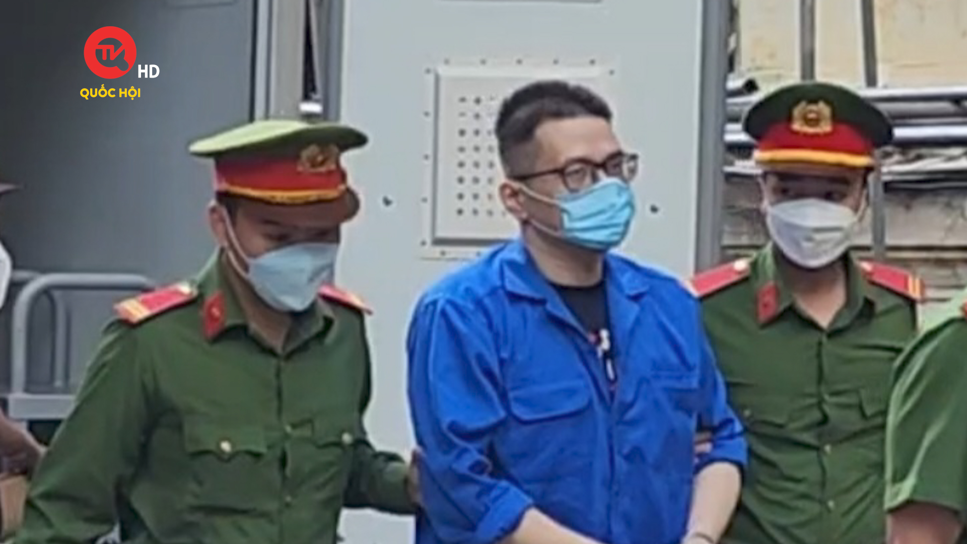 Hacker Nhâm Hoàng Khang hầu tòa, đối diện khung hình phạt đến 15 năm tù