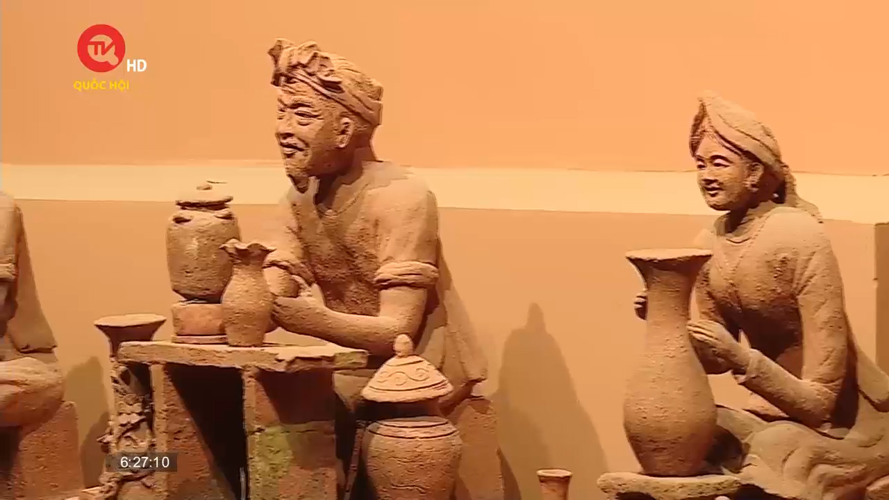 Có gì thú vị ở bảo tàng gốm Bát Tràng?